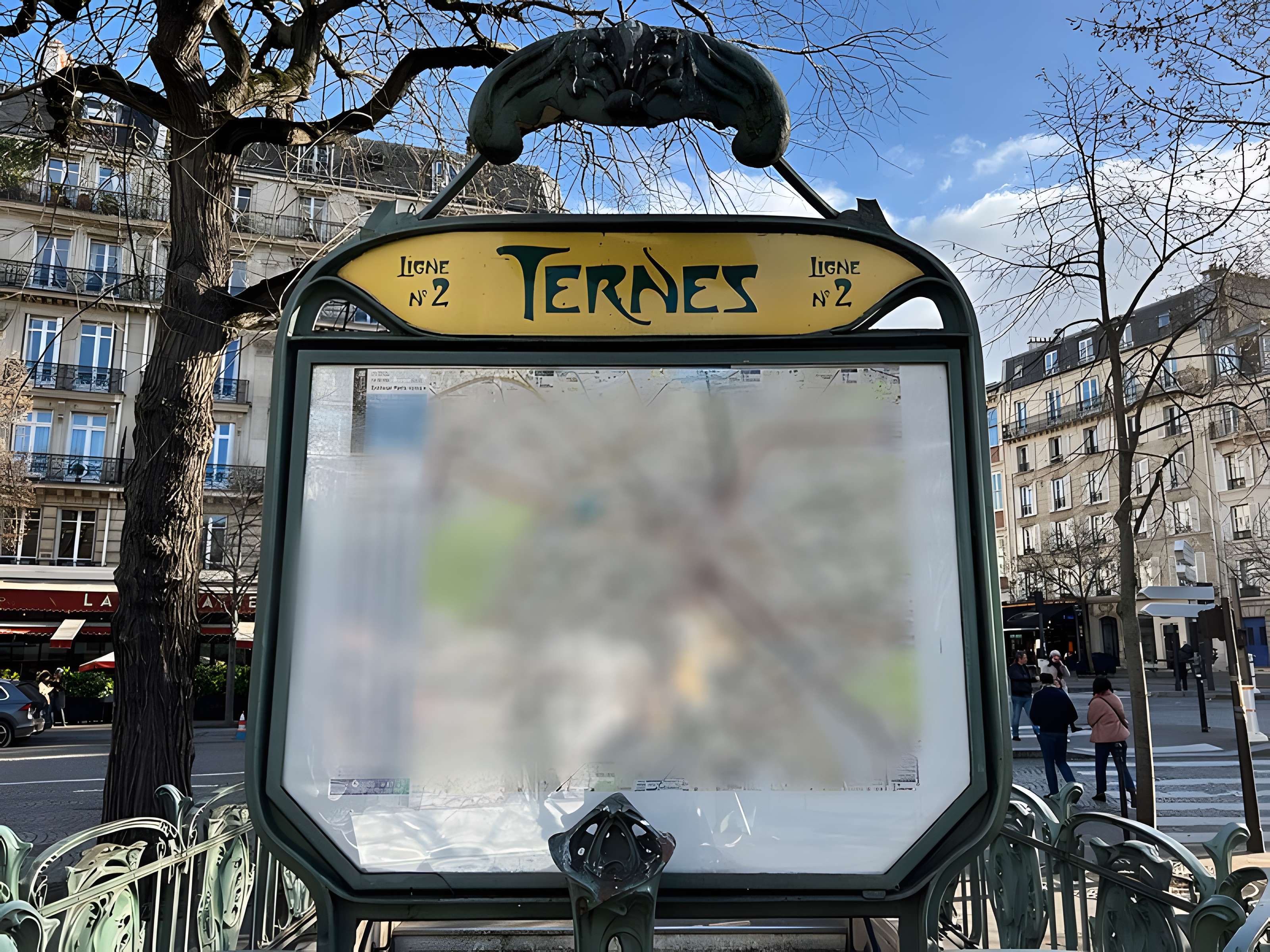 Métropolitain, station Europe