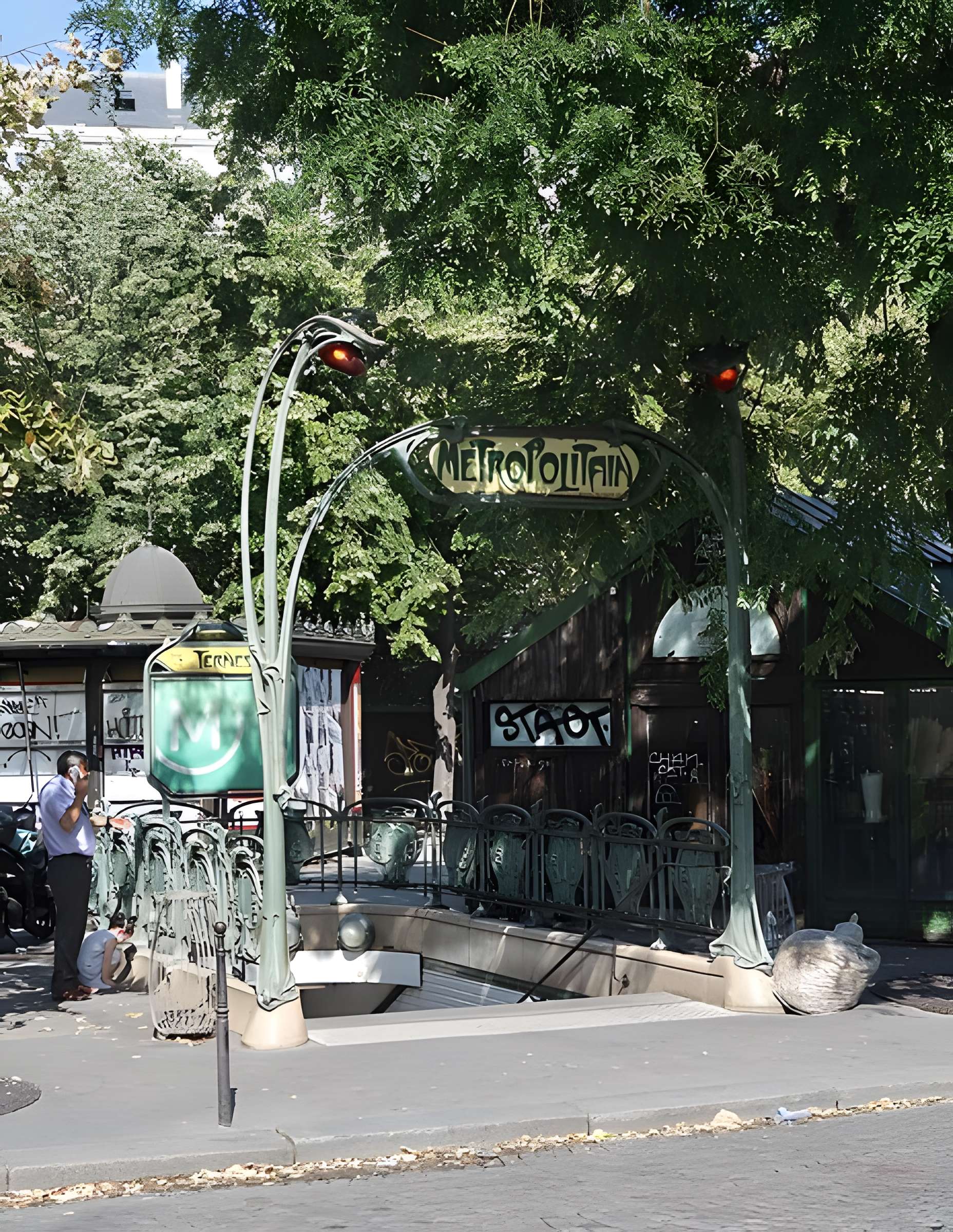 Métropolitain, station Europe