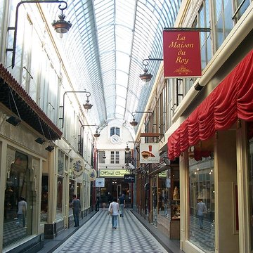 Musée Grévin voir aussi : passage Jouffroy