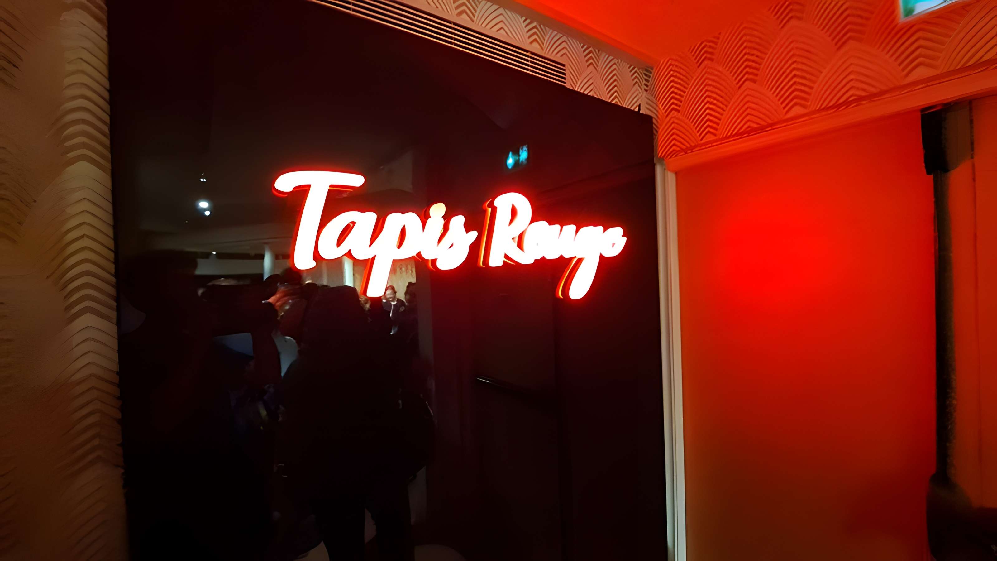 Musée Grévin (voir aussi : passage Jouffroy)