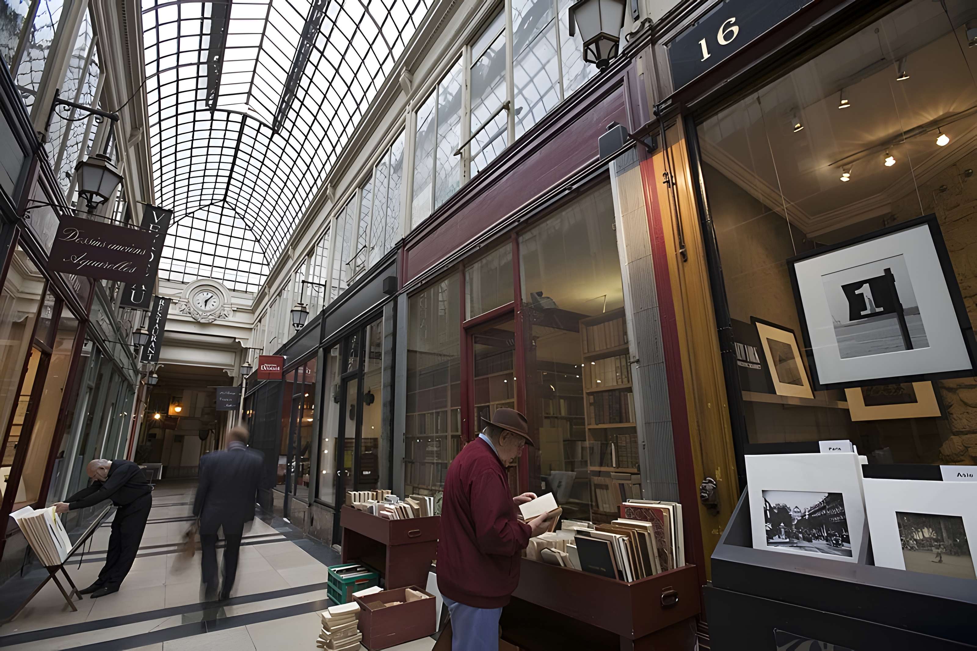 Musée Grévin (voir aussi : passage Jouffroy)