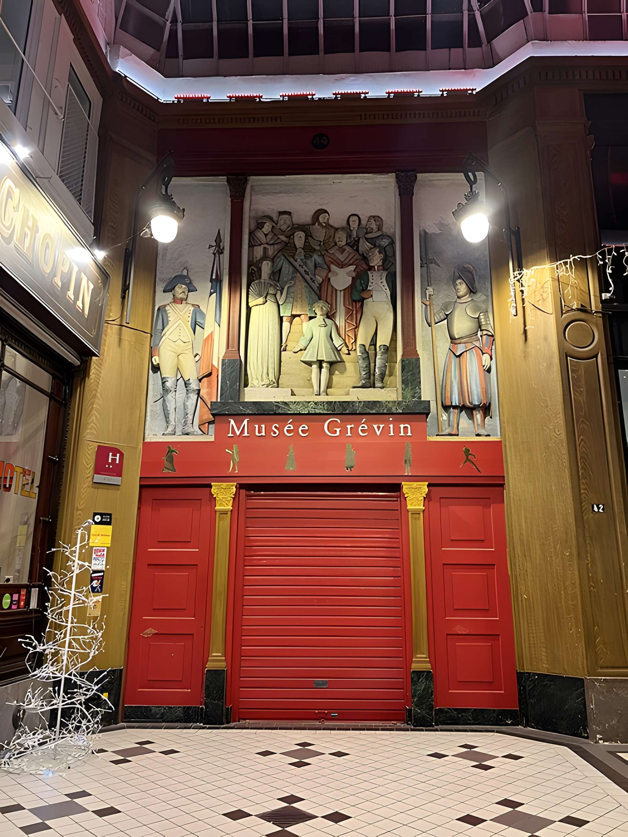 Musée Grévin (voir aussi : passage Jouffroy)