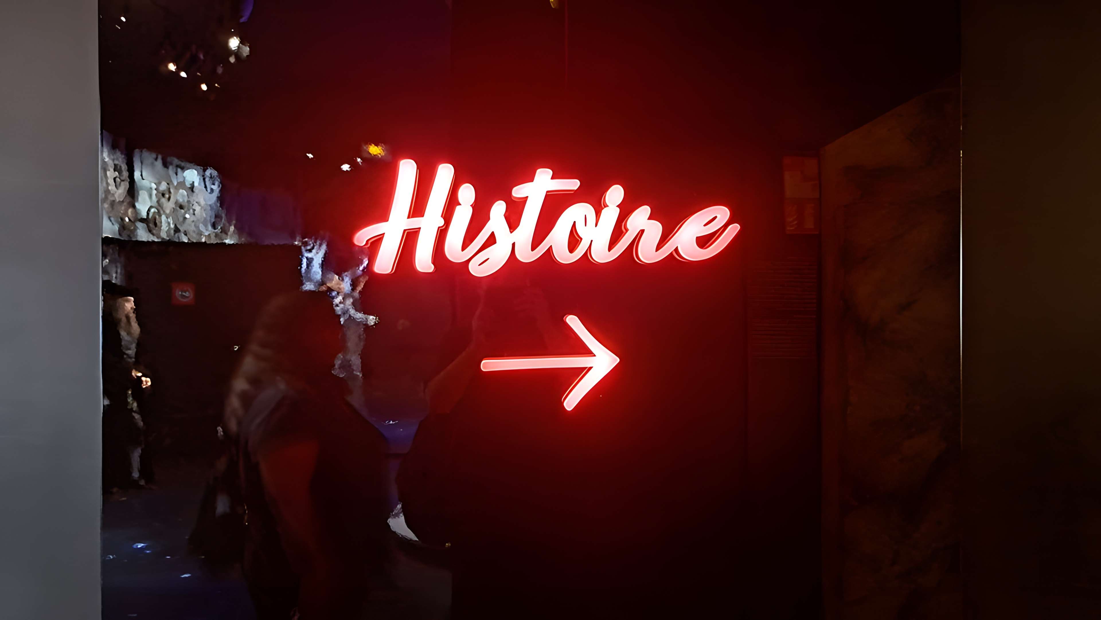 Musée Grévin (voir aussi : passage Jouffroy)