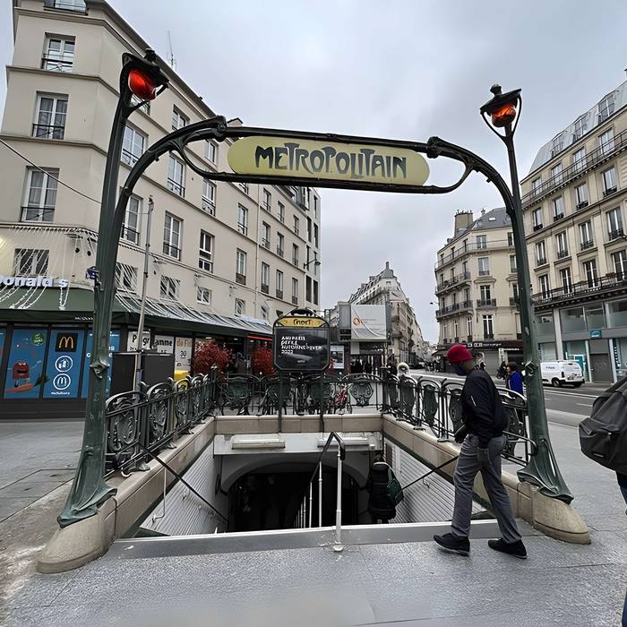 Photo de Métropolitain, station Cadet