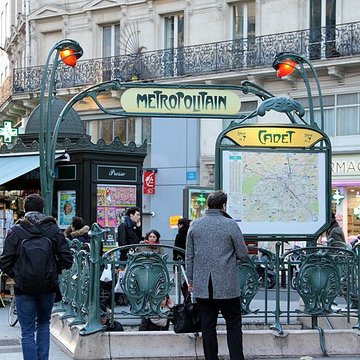 Métropolitain, station Cadet