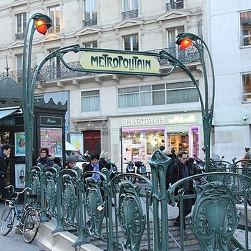 Métropolitain, station Cadet