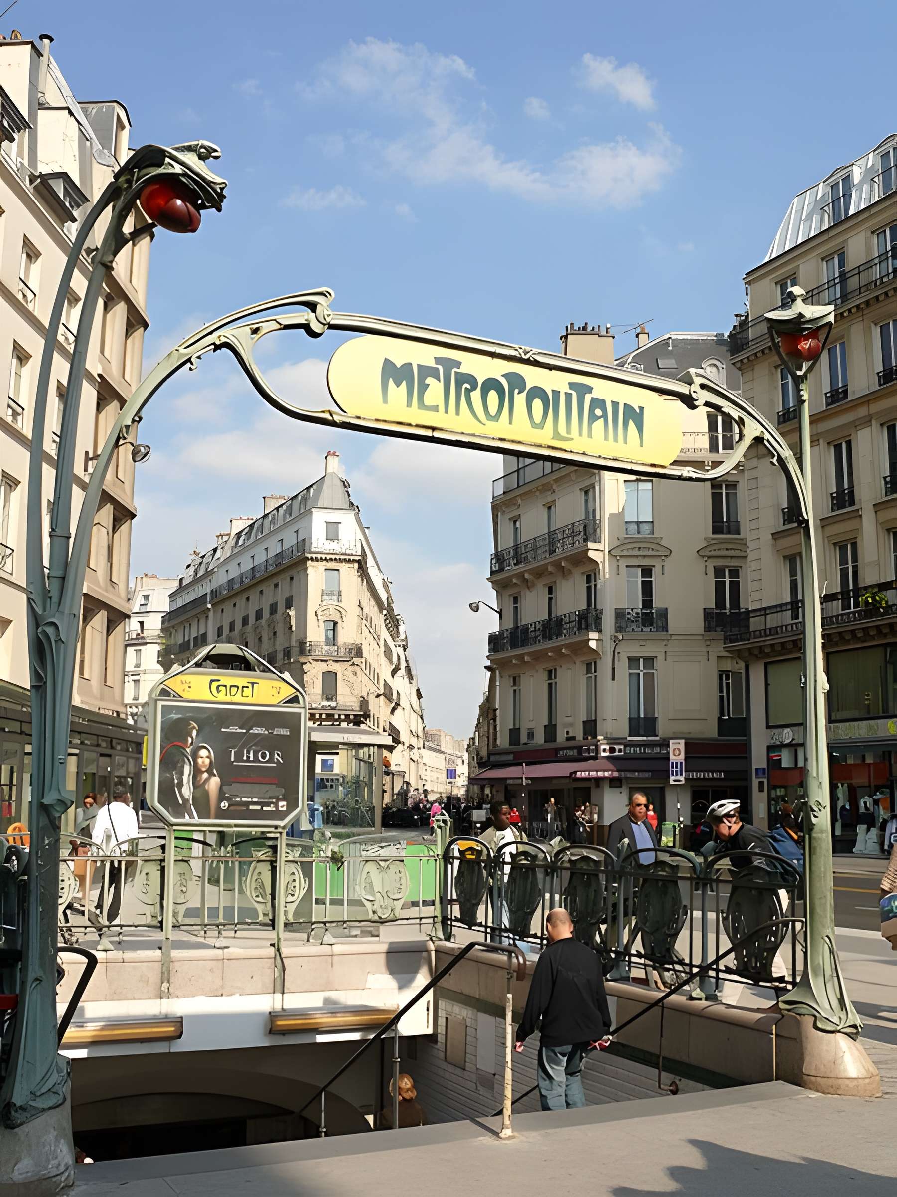 Métropolitain, station Cadet