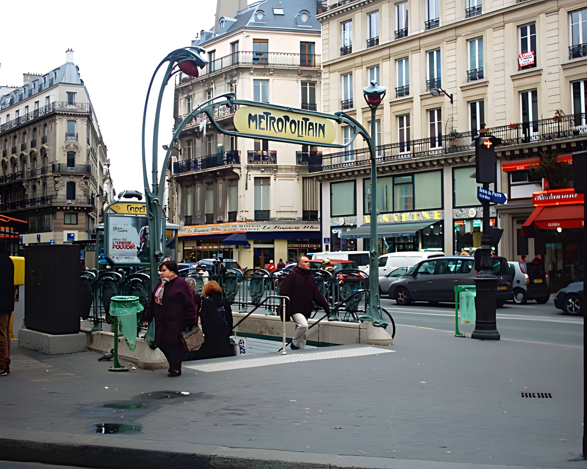 Métropolitain, station Cadet