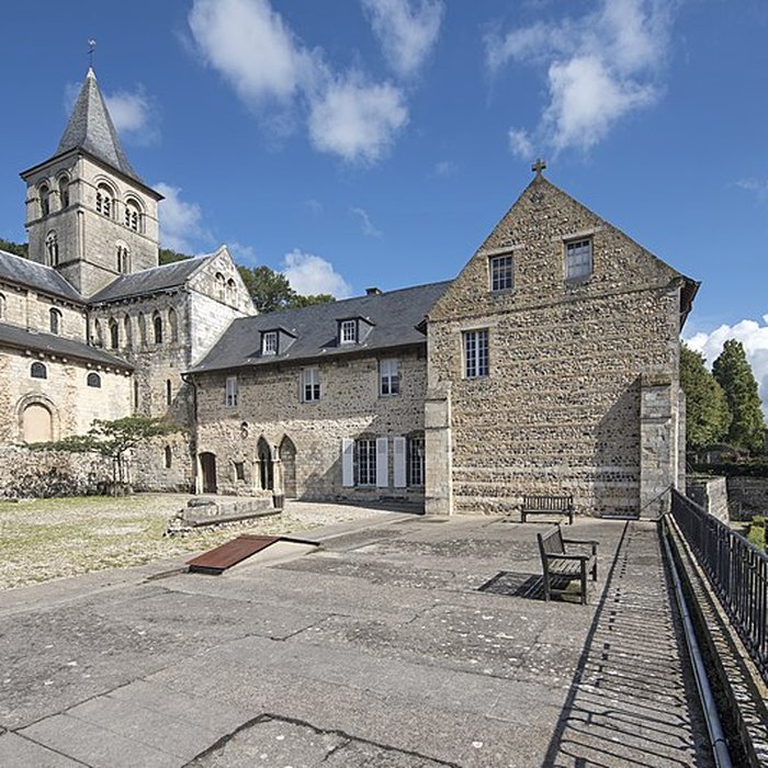 Photo de Ancien château deau, dit aussi Rotonde de Graville