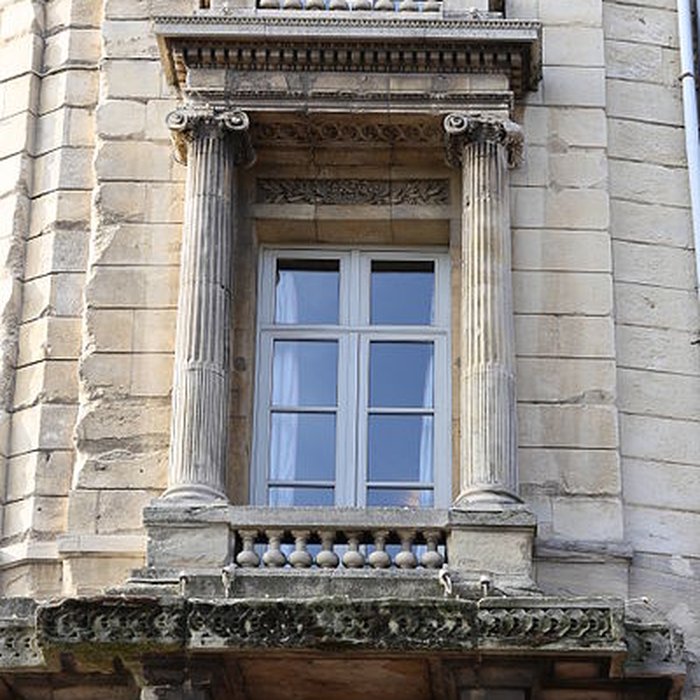 Photo de Immeuble ancienne maison de lArmateur, actuellement Musée de lArmement naval
