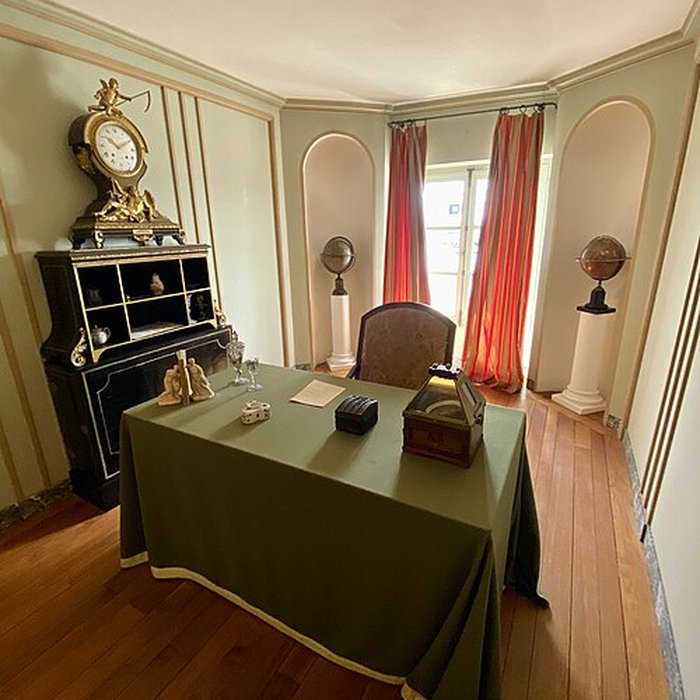 Photo de Immeuble ancienne maison de lArmateur, actuellement Musée de lArmement naval