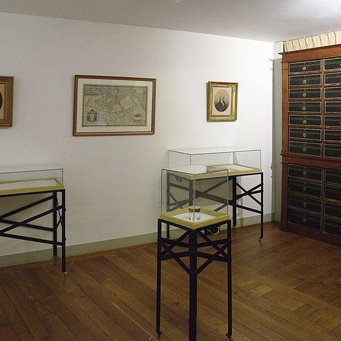 Photo de Immeuble ancienne maison de lArmateur, actuellement Musée de lArmement naval