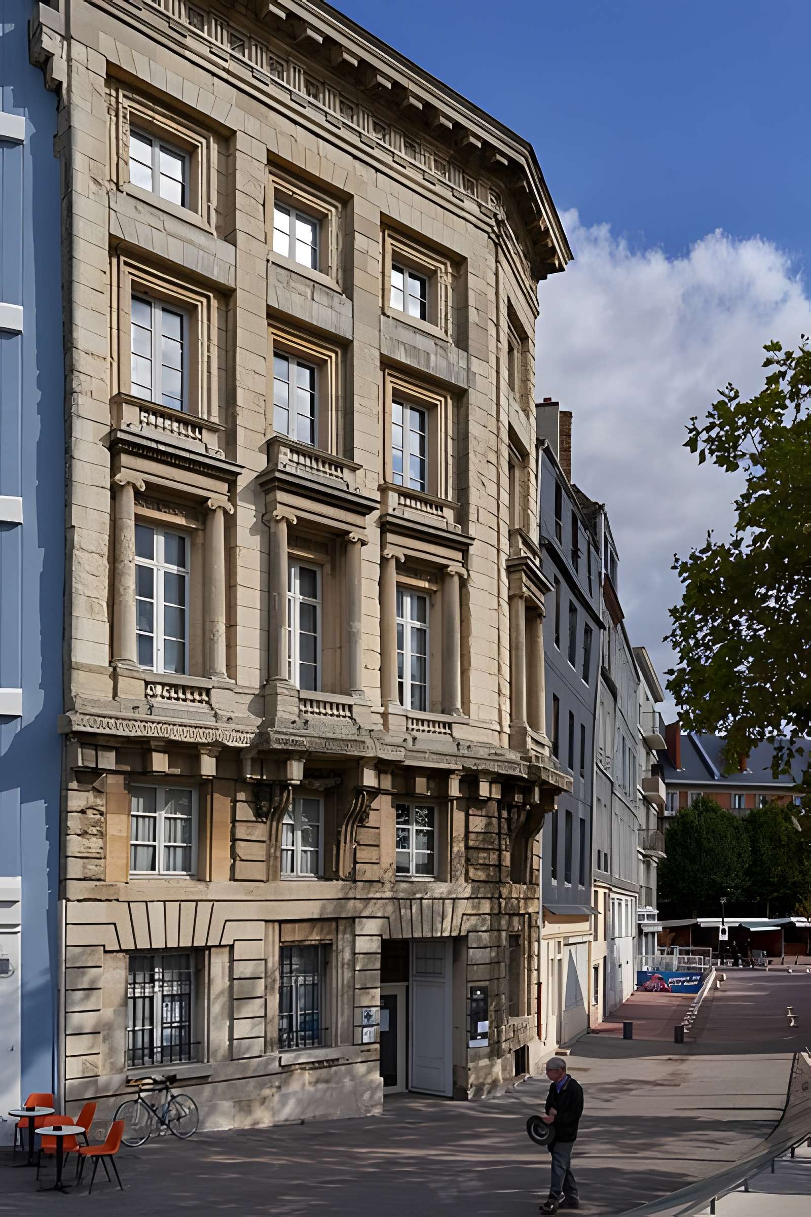 Immeuble (ancienne maison de l'Armateur, actuellement Musée de l'Armement naval)