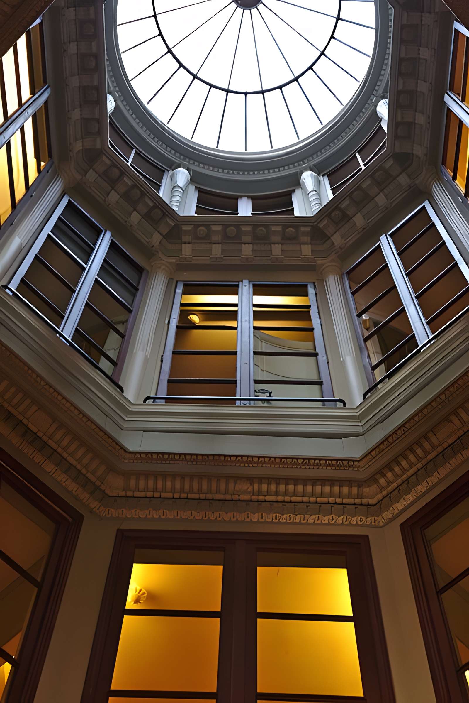 Immeuble (ancienne maison de l'Armateur, actuellement Musée de l'Armement naval)