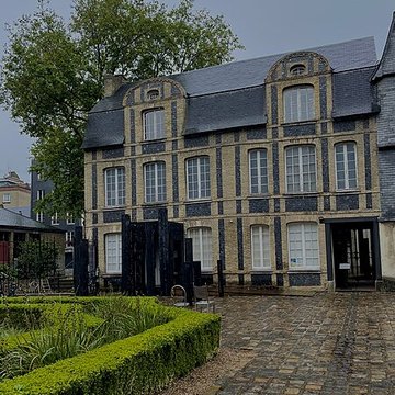 Maison Dubocage de Bliville ou maison des Veuves