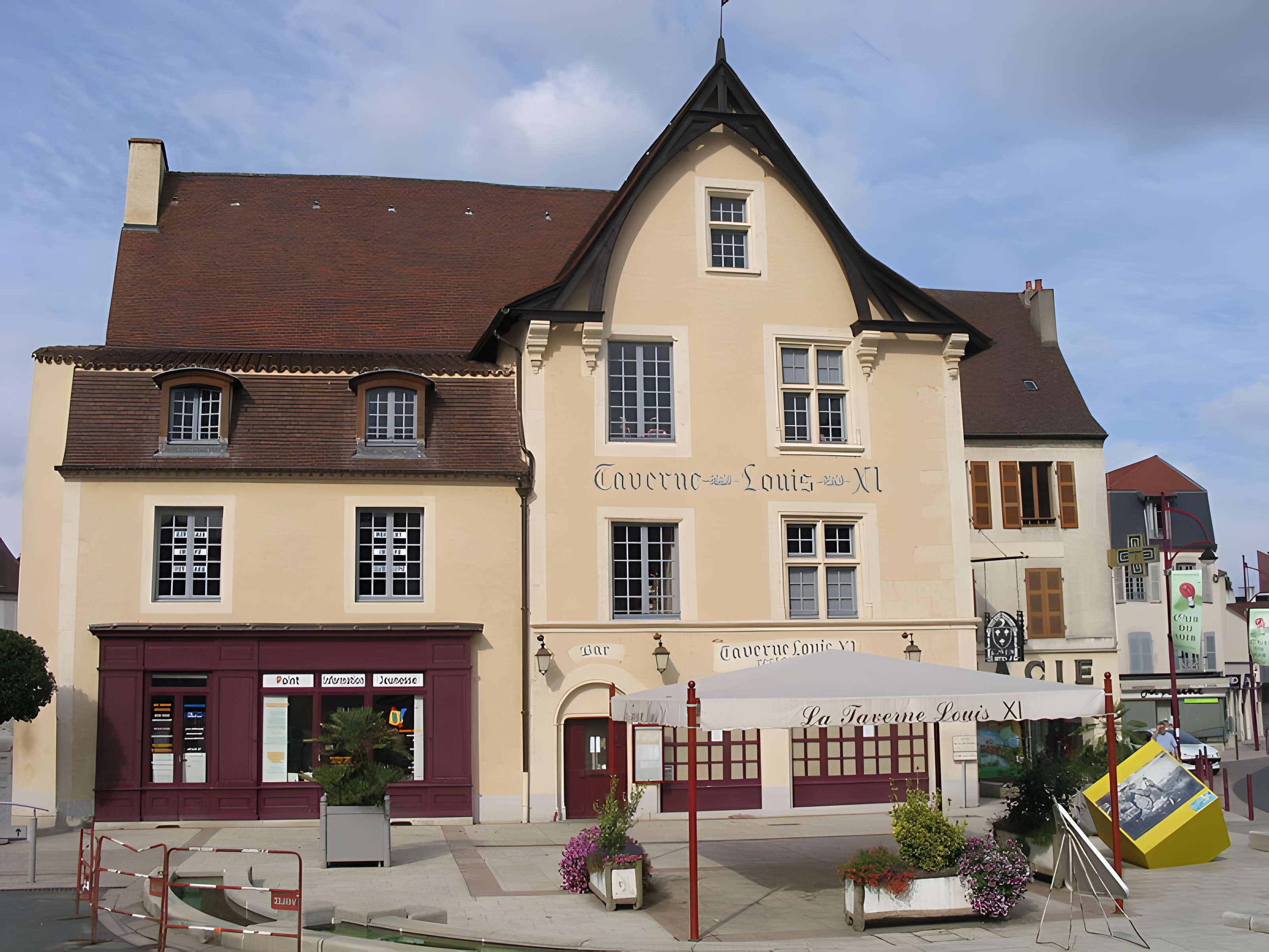 Maison de Louis XI à Cusset