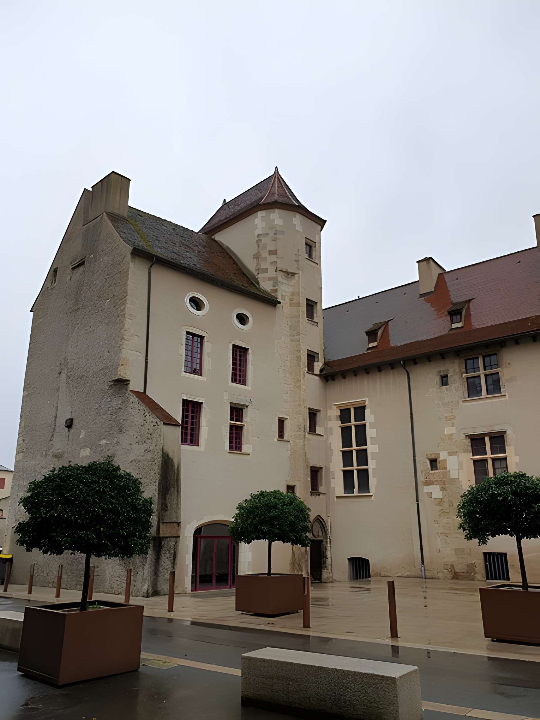 Maison de Louis XI à Cusset