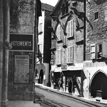 Maison des Loups à Caylus