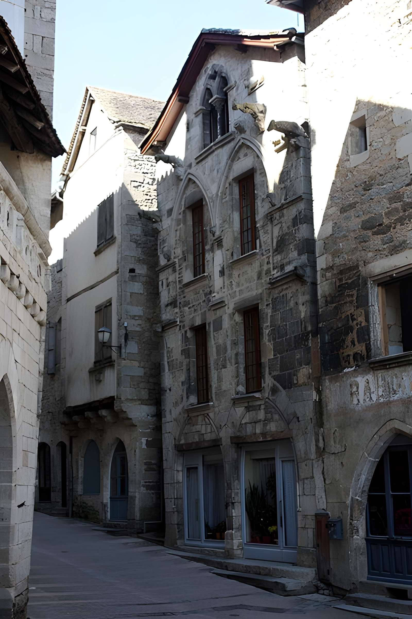 Maison des Loups à Caylus