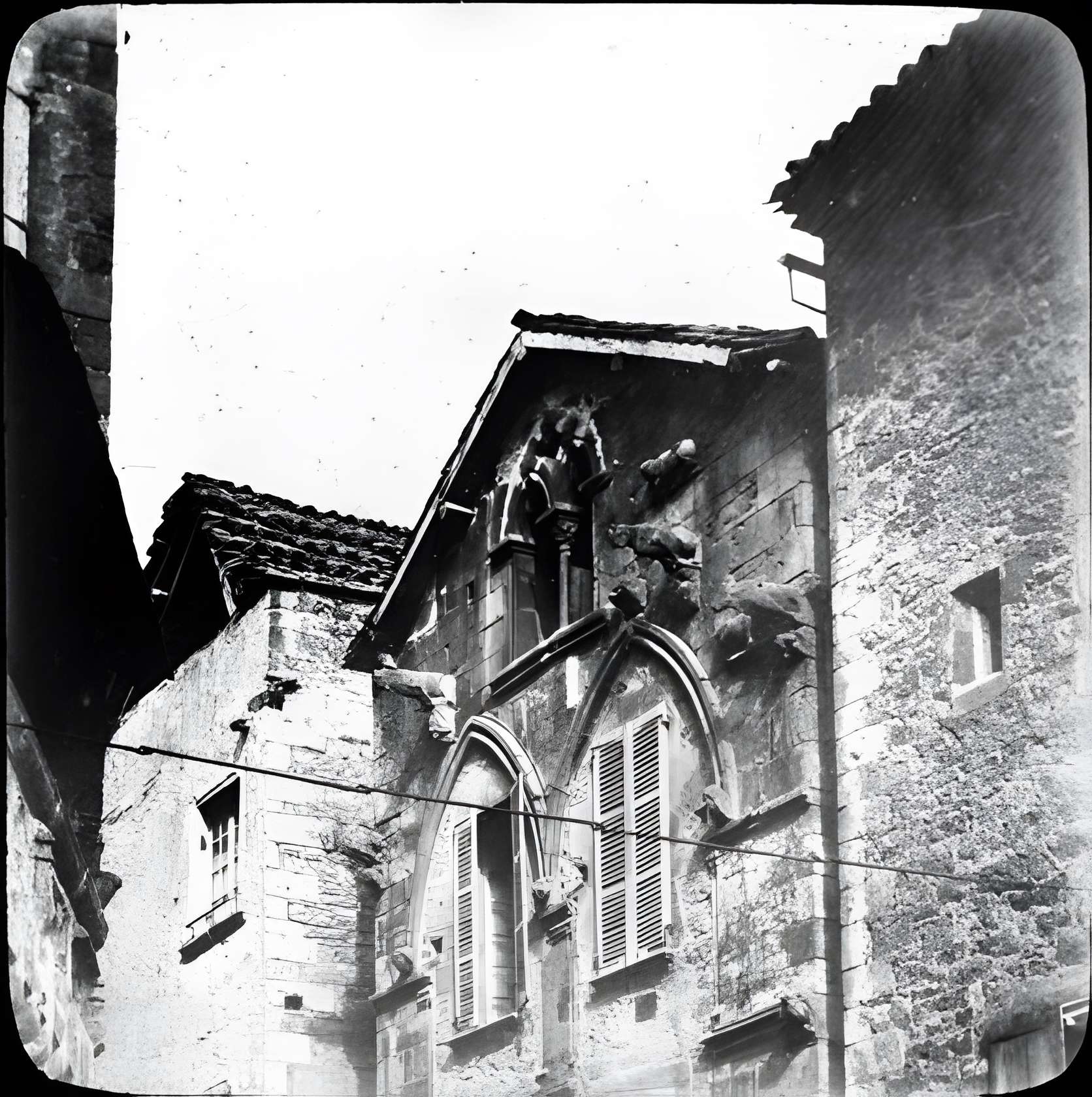 Maison des Loups à Caylus