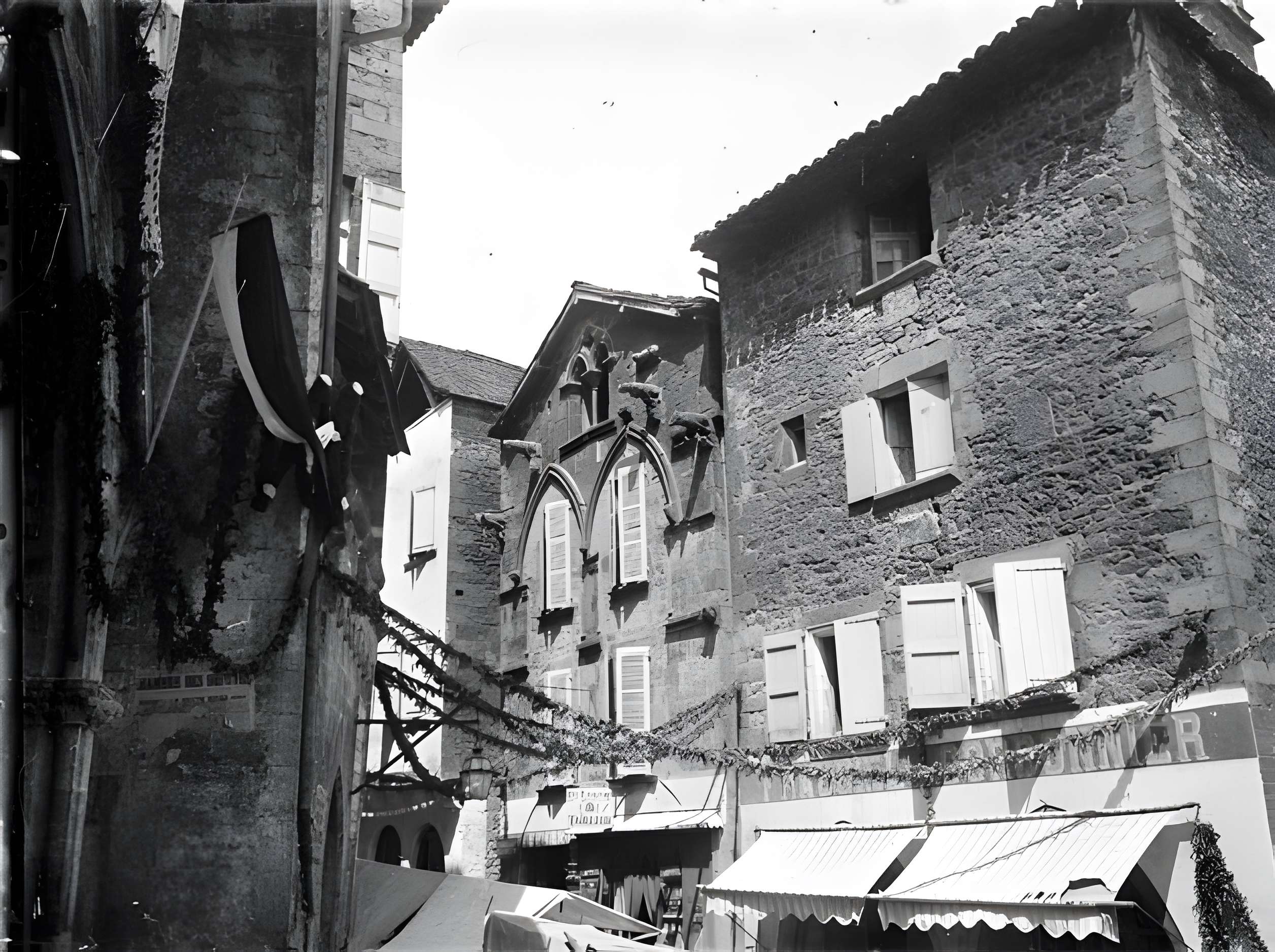 Maison des Loups à Caylus