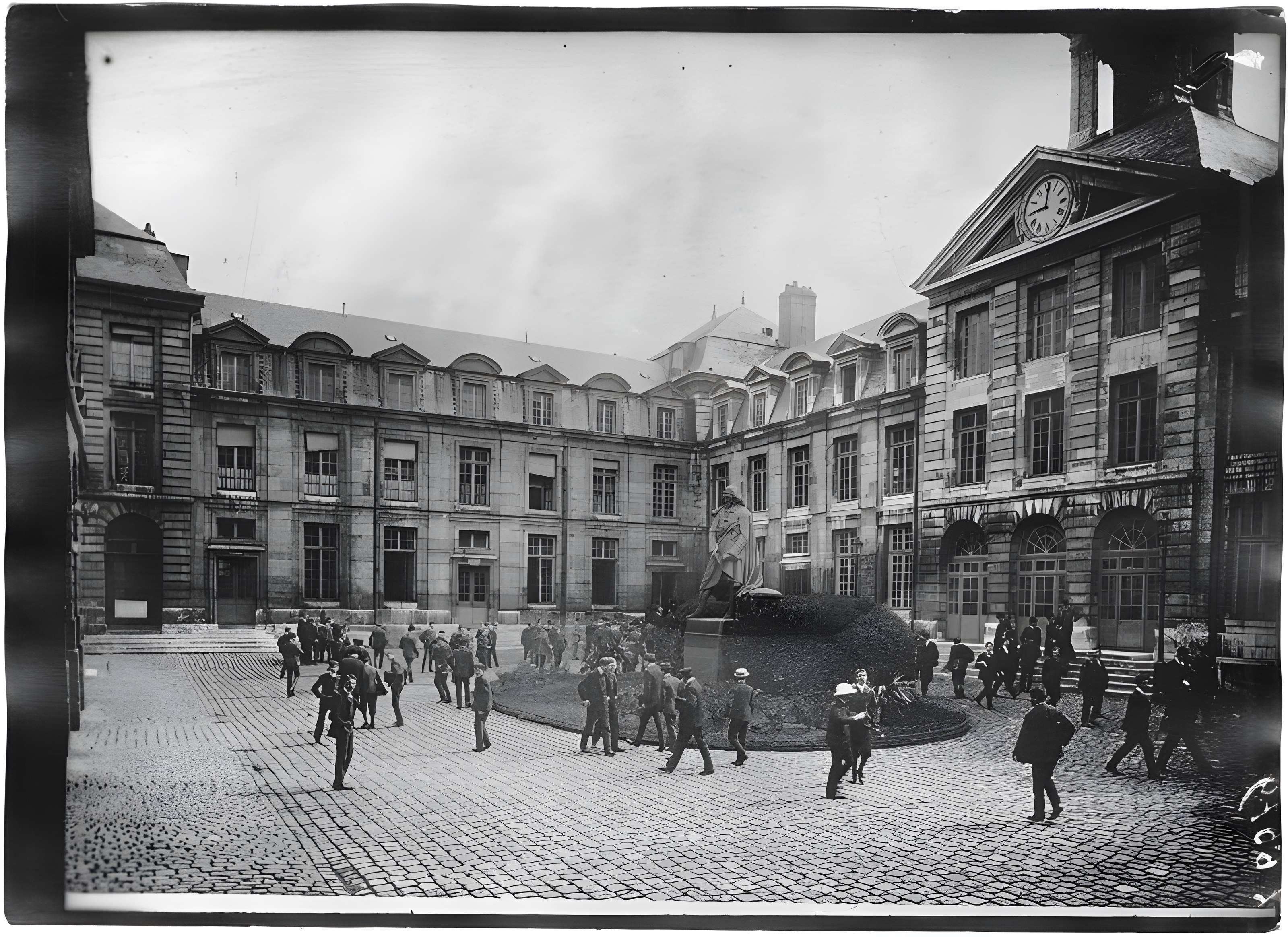 Lycée Corneille, ancien collège des jésuites