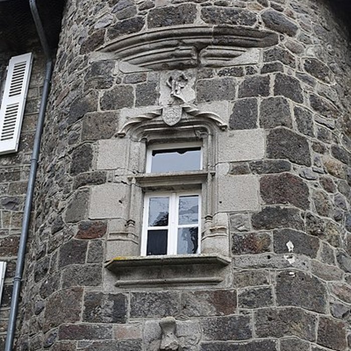 Photo de Maison dite des princes de Monaco à Vic-sur-Cère