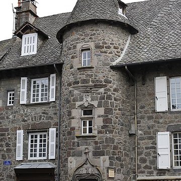 Maison dite des princes de Monaco à Vic-sur-Cère