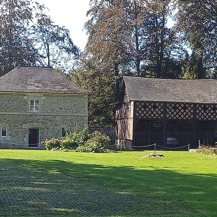 Photo de Ancienne abbaye également sur commune de Thérouldeville