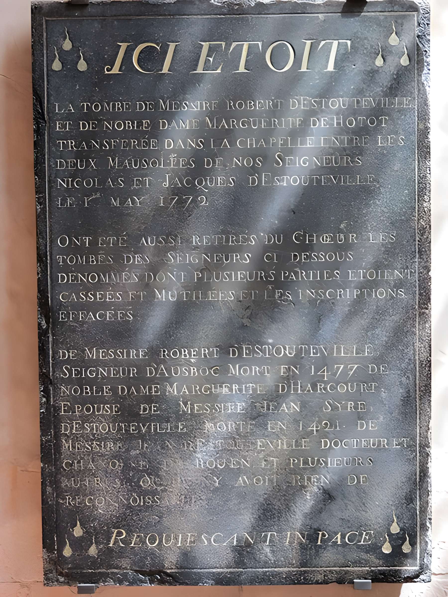 Ancienne abbaye (également sur commune de Thérouldeville)