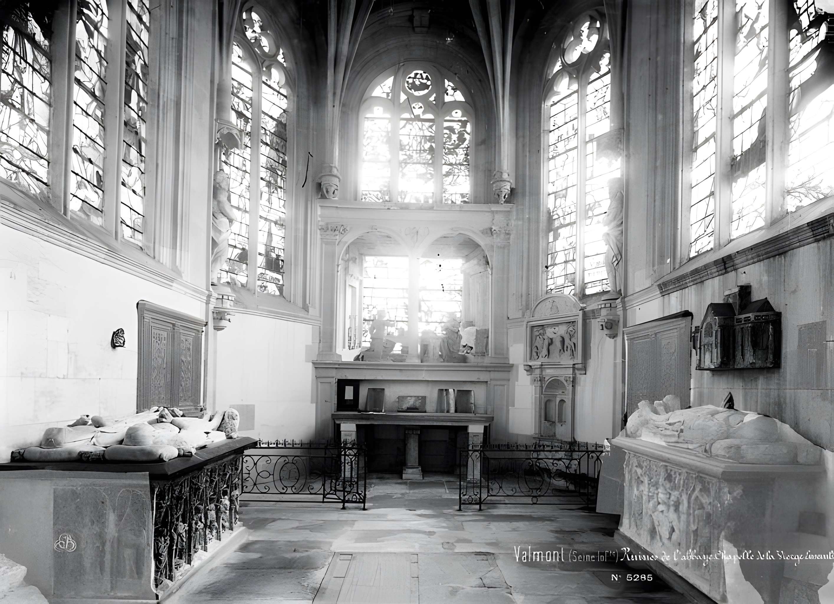 Ancienne abbaye (également sur commune de Thérouldeville)