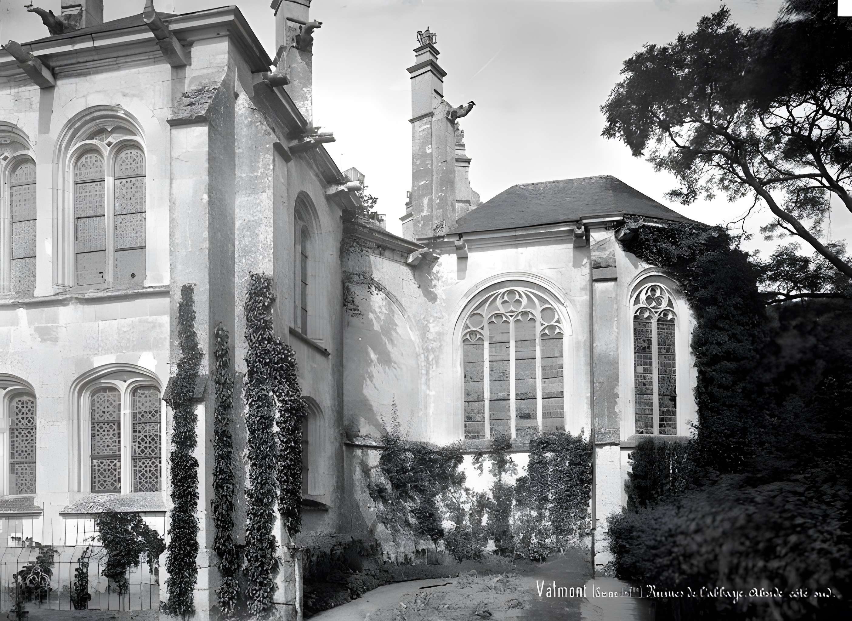 Ancienne abbaye (également sur commune de Thérouldeville)