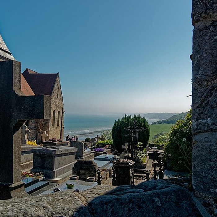 Photo de Eglise et son cimetière