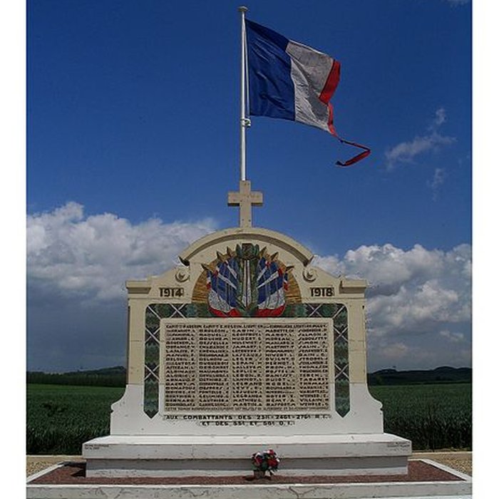 Photo de Nécropole dite Grande Tombe de Villeroy