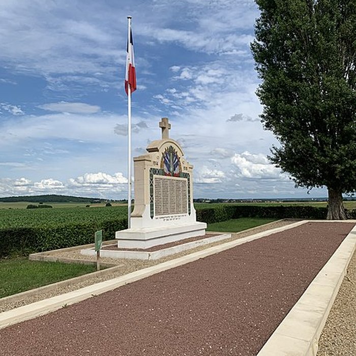 Photo de Nécropole dite Grande Tombe de Villeroy
