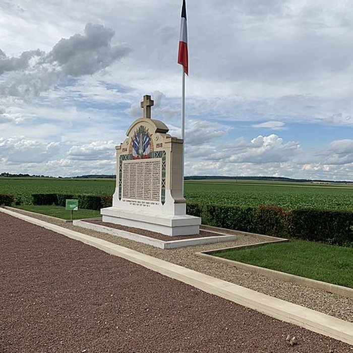 Photo de Nécropole dite Grande Tombe de Villeroy