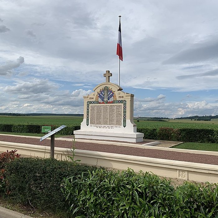 Photo de Nécropole dite Grande Tombe de Villeroy