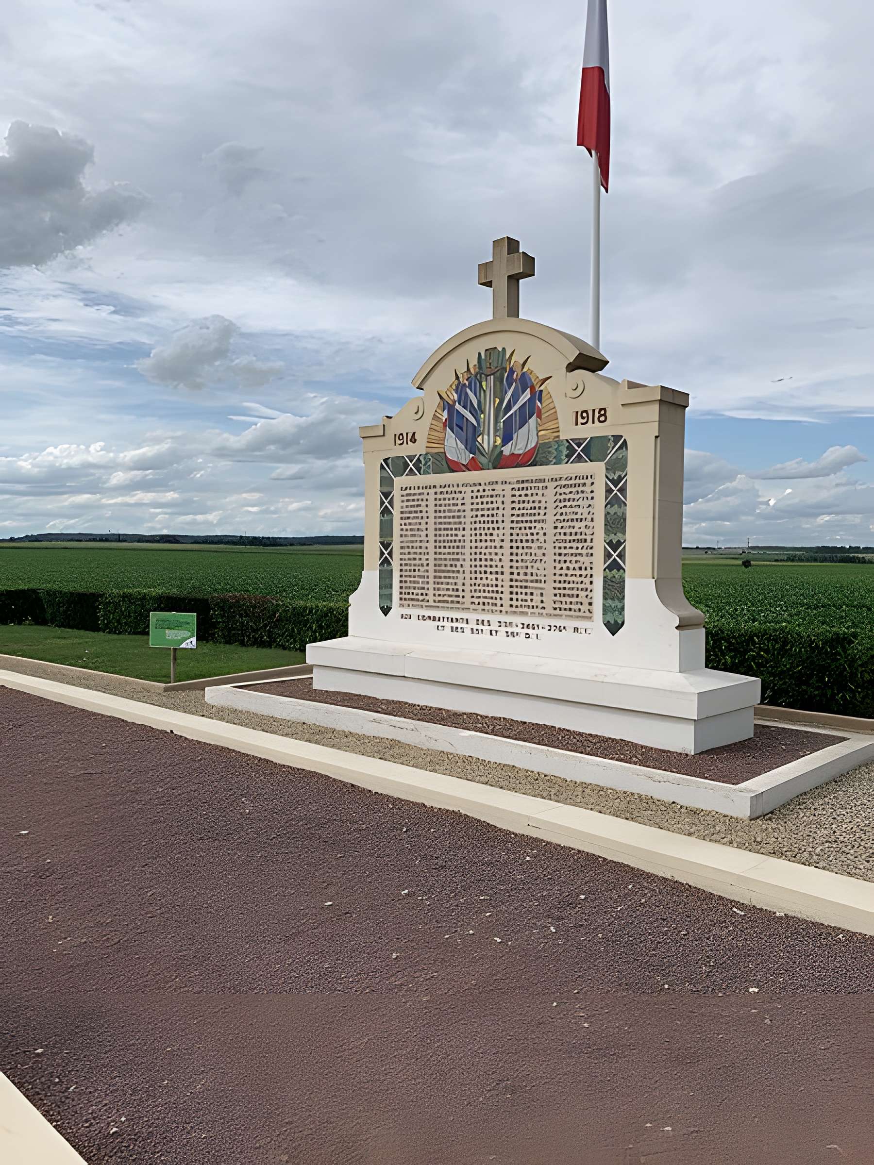 Nécropole dite Grande Tombe de Villeroy