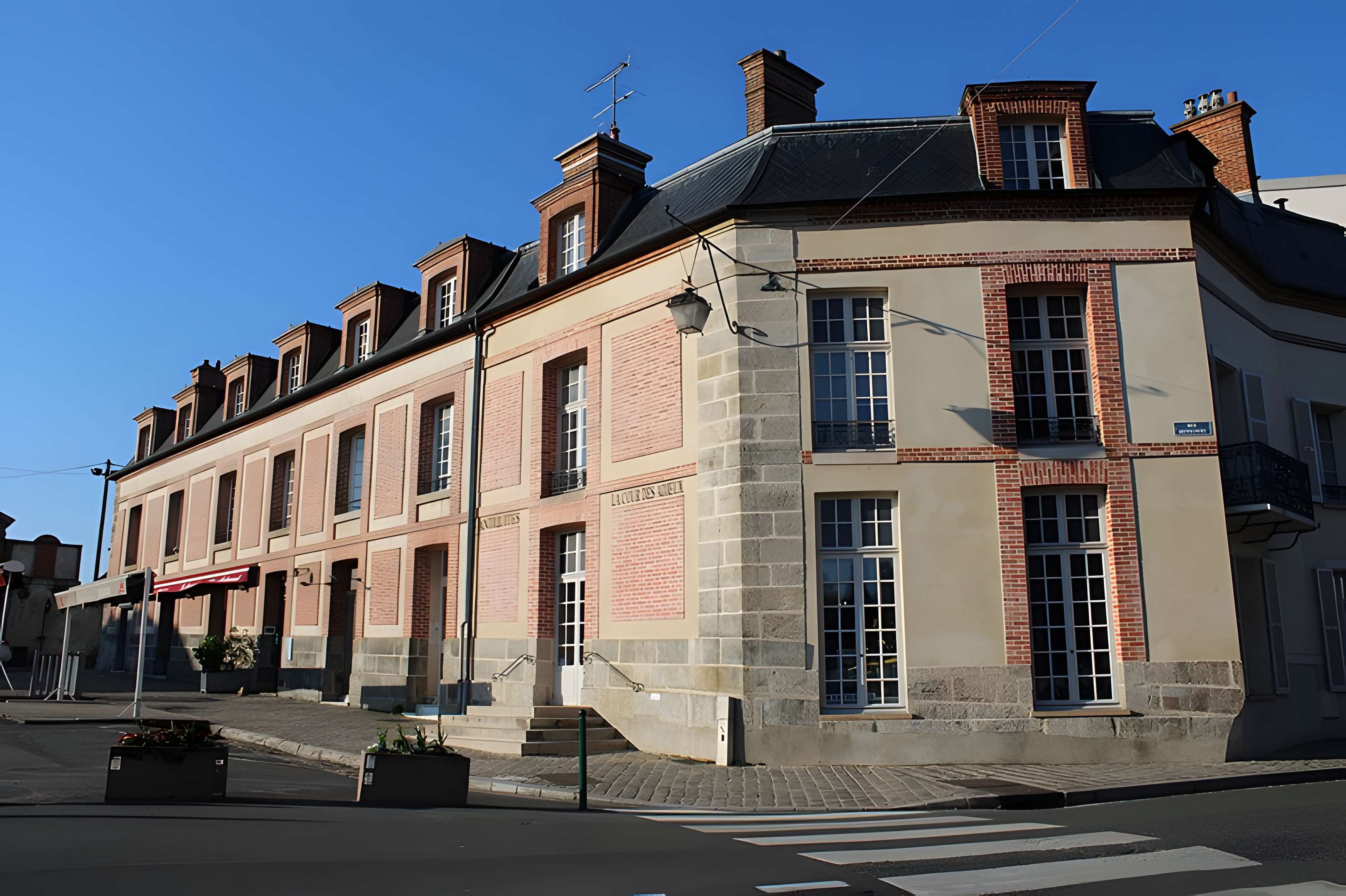 Ancien hôtel de la Surintendance des Bâtiments