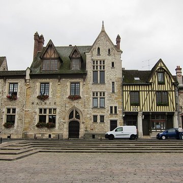Ancienne maison Clément, actuellement hôtel de ville