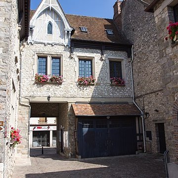 Ancienne maison Clément, actuellement hôtel de ville