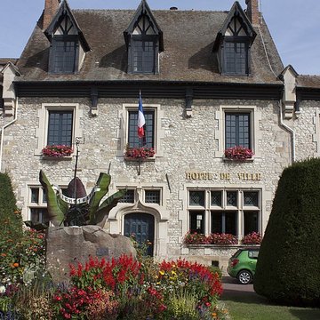 Ancienne maison Clément, actuellement hôtel de ville