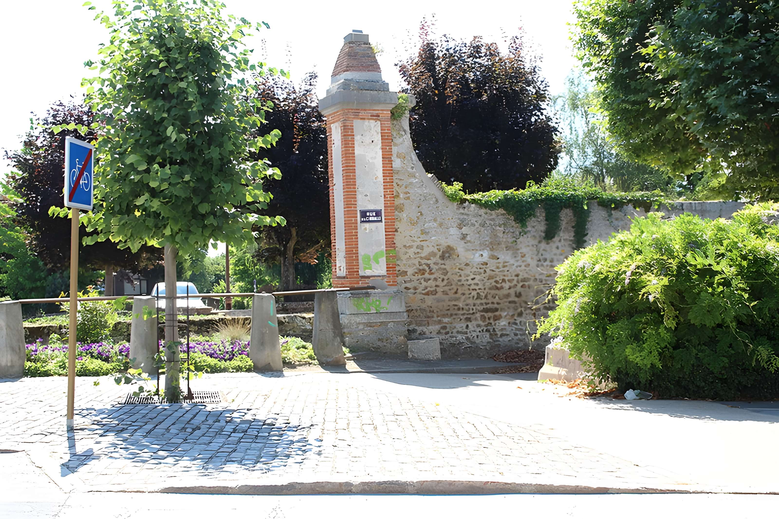 Place Foch, anciennement dite Place Ronde