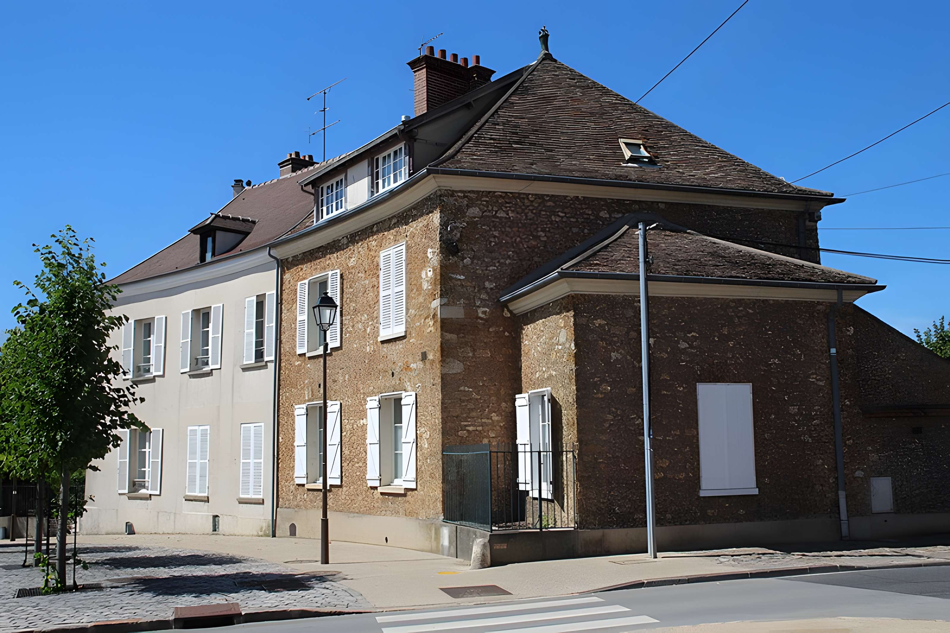 Place Foch, anciennement dite Place Ronde
