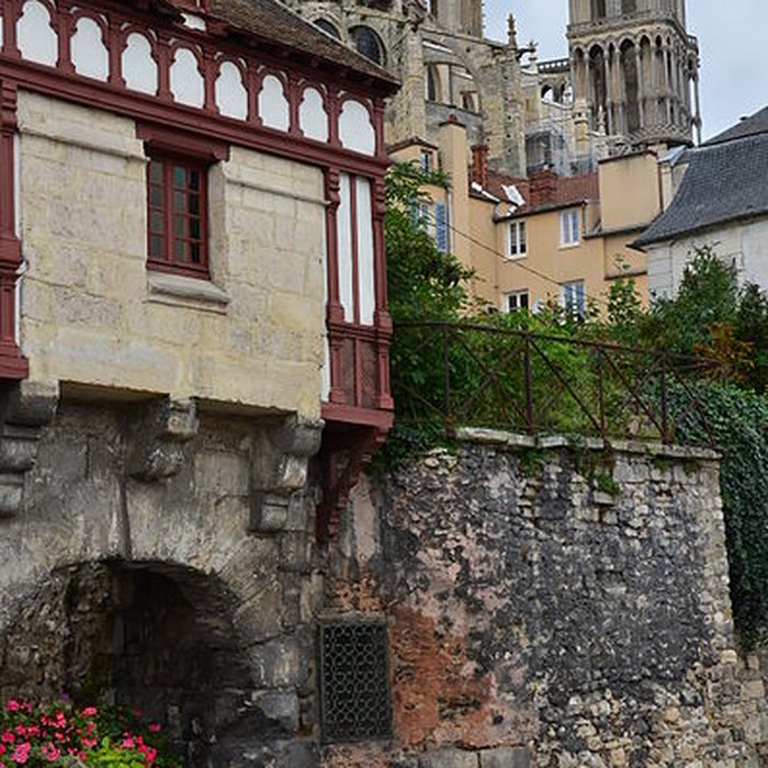 Photo de Ancienne enceinte fortifiée