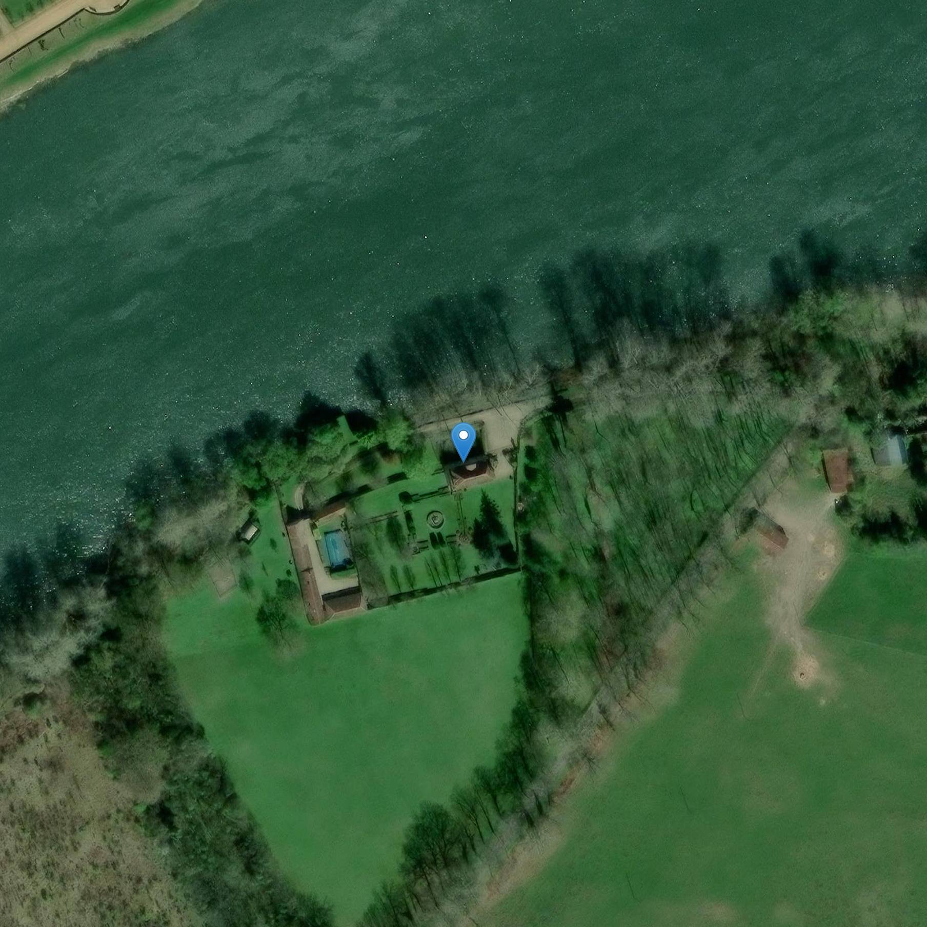 Photo de Pavillon dit La Vacherie ou Maison dit du Passeur