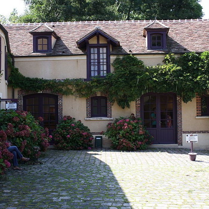 Photo de Ancien moulin de Villeneuve, maison de campagne dElsa Triolet et de Louis Aragon
