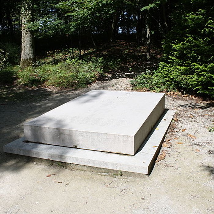 Photo de Ancien moulin de Villeneuve, maison de campagne dElsa Triolet et de Louis Aragon