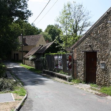 Ancien moulin de Villeneuve, maison de campagne dElsa Triolet et de Louis Aragon