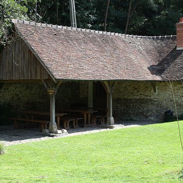 Ancien moulin de Villeneuve, maison de campagne dElsa Triolet et de Louis Aragon